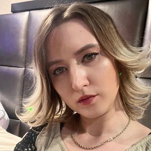 Meet your Posher, Alena